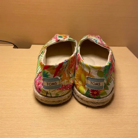 TOMS floral espadrilles - Picture 2 of 5